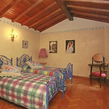 Sleeps 5 Wifi Villa *