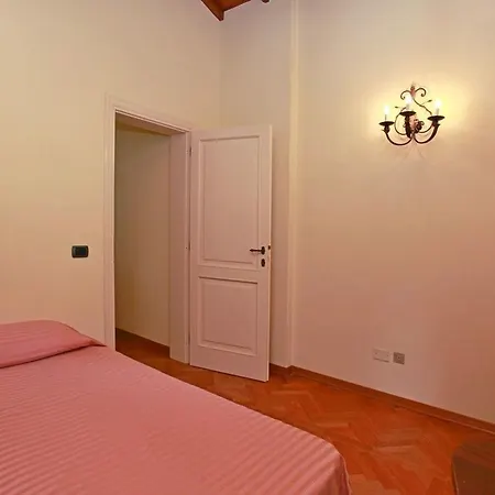 Villa Sleeps 5 Wifi