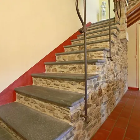 Sleeps 5 Wifi Villa *